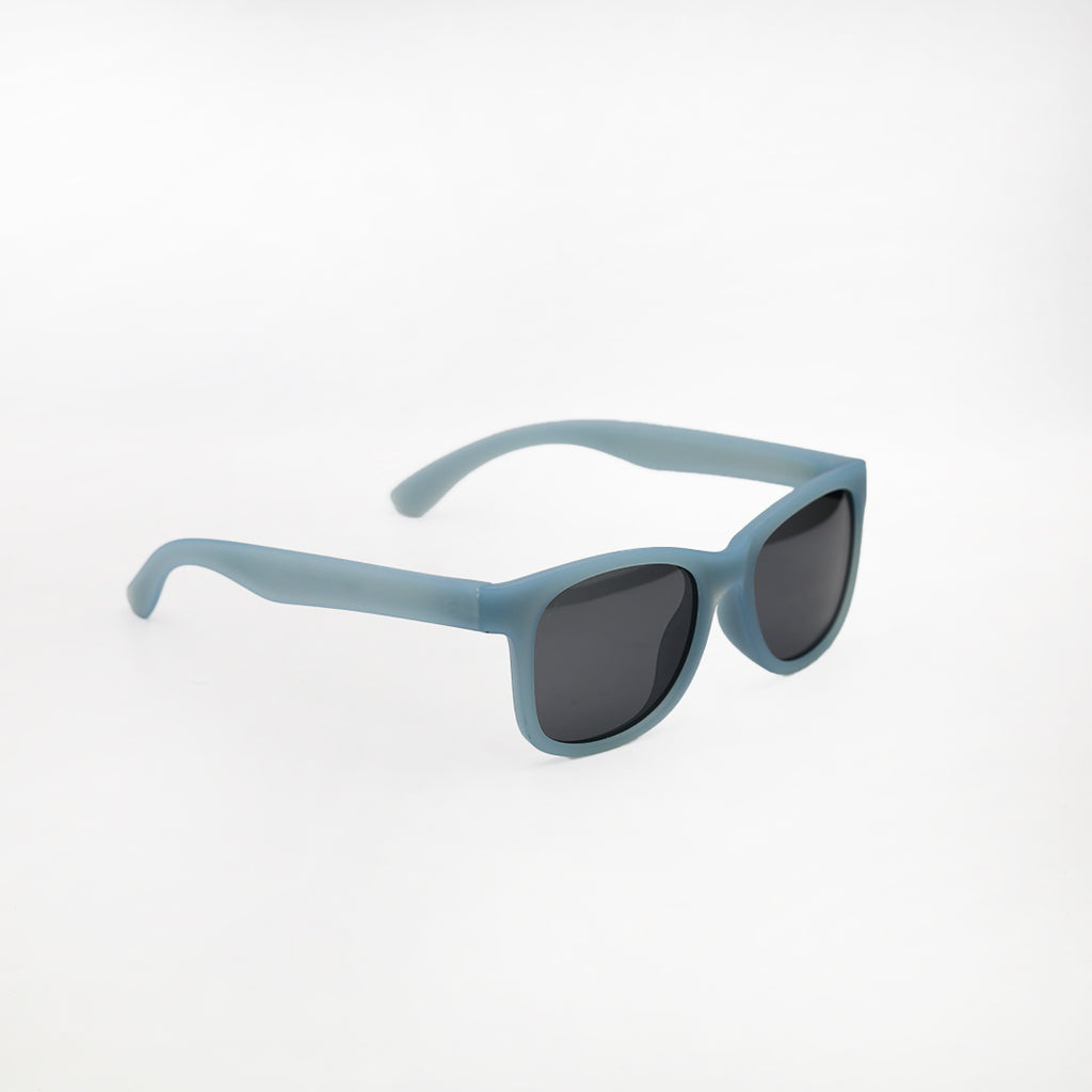 Sky - Grey turns into Dark Grey