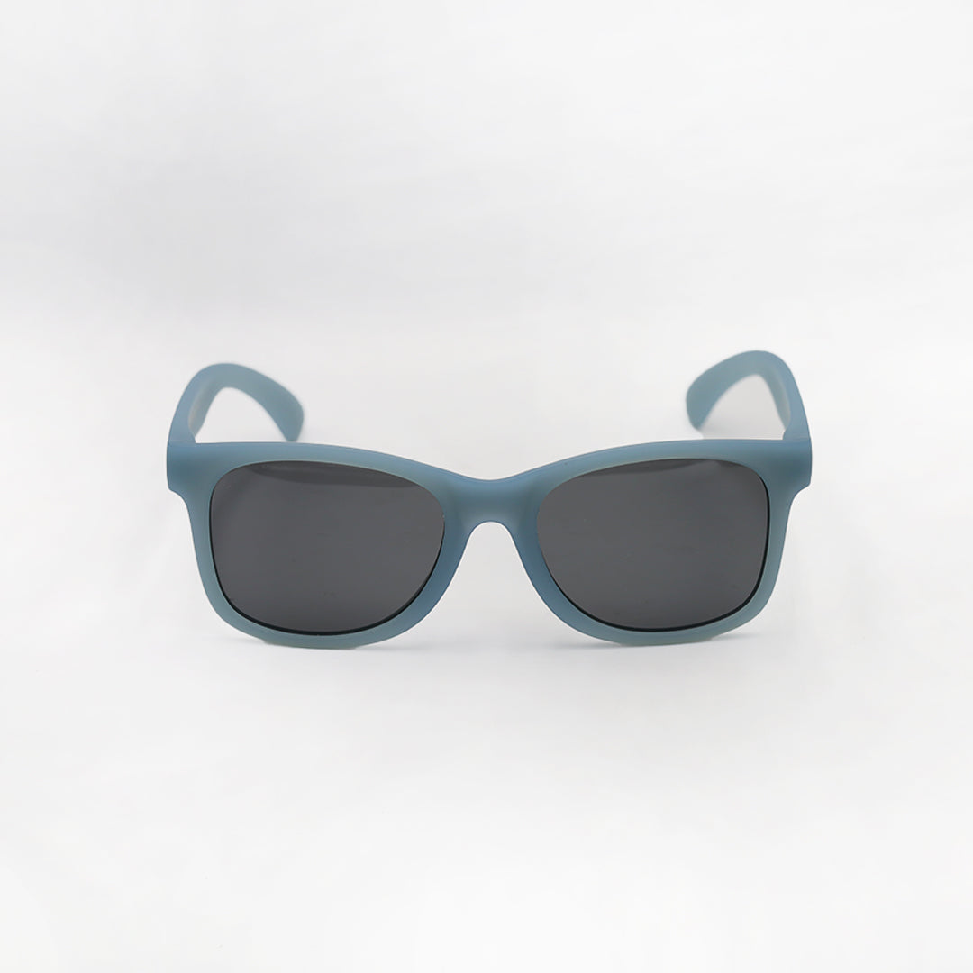 Sky - Grey turns into Dark Grey