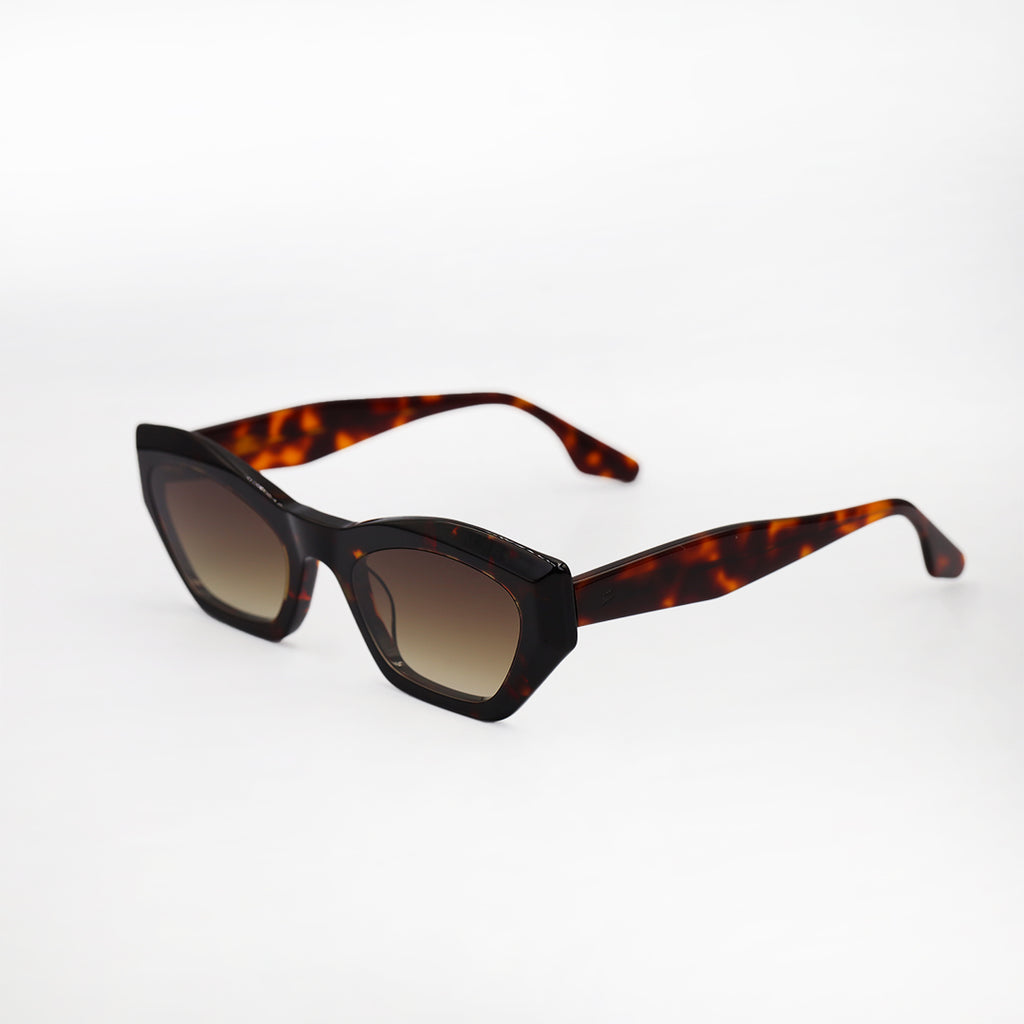 Iris - Brown tortoise